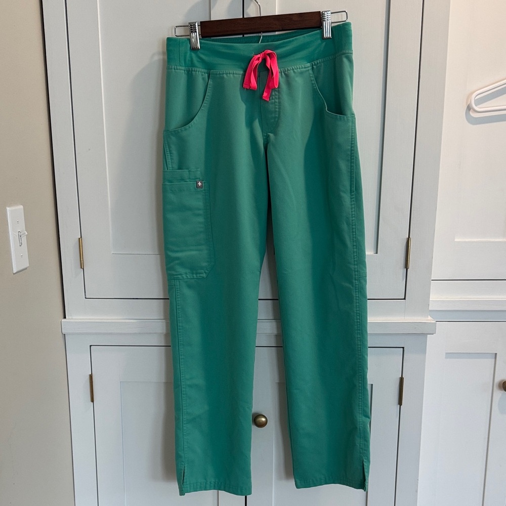 FIGS Green Scrub Pants with Pink Drawstring